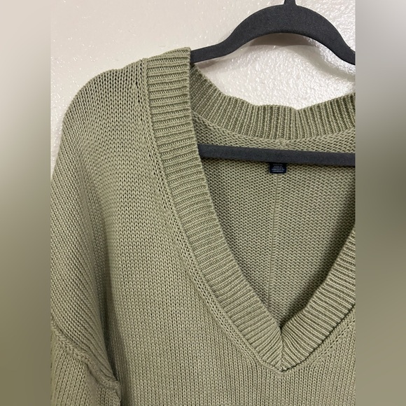 American Eagle Big Hug V-Neck Sweater Womens Size XXL - Picture 8 of 13